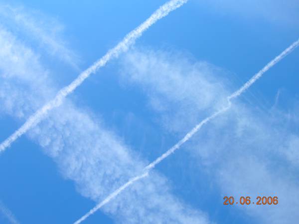 overhead chemtrails